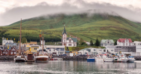 Island: Okolo ostrova | Květen 2026