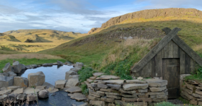 Island: Okolo ostrova | Květen 2026