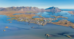 Island: Okolo ostrova | Květen 2026