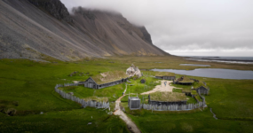 Island: Okolo ostrova | Květen 2026