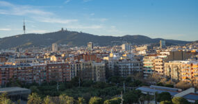 Prodloužený víkend v Barceloně: 8x UNESCO, moře a lokální vibe | Prosinec 2026