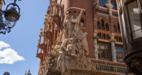 Prodloužený víkend v Barceloně: 8x UNESCO, moře a lokální vibe | Prosinec 2026