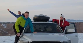 Kazachstán: Lyžování pod pohořím Zailijiský Alatau
